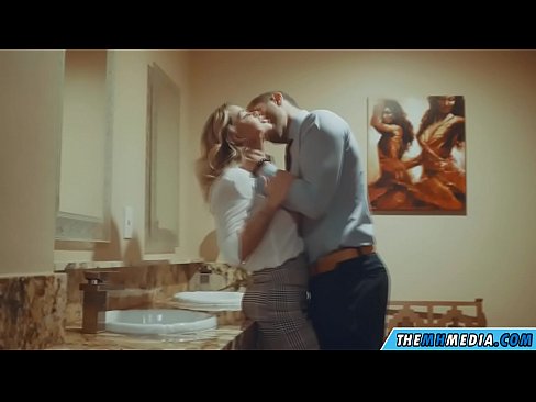 ❤️ Quando una bionda formosa ti seduce in un bagno pubblico ☑ Video di sesso di qualitàal it.freepornhdonlinegay.ru ☑